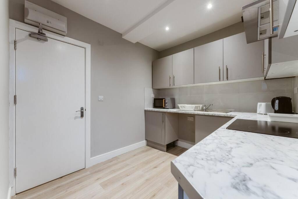 Charming Central London Kitchenette - Your Ideal Stay In The Heart Of The City Exterior foto